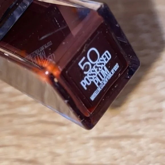 Maybelline liquid lipstick matte 50 possessed plum vamp NEW full sized - Picture 4 of 4